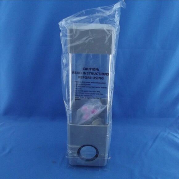 Bass Jaxx Jellyfish Lamp Water Speaker with Color Changing Lightshow Desktop NEW - Picture 4 of 6